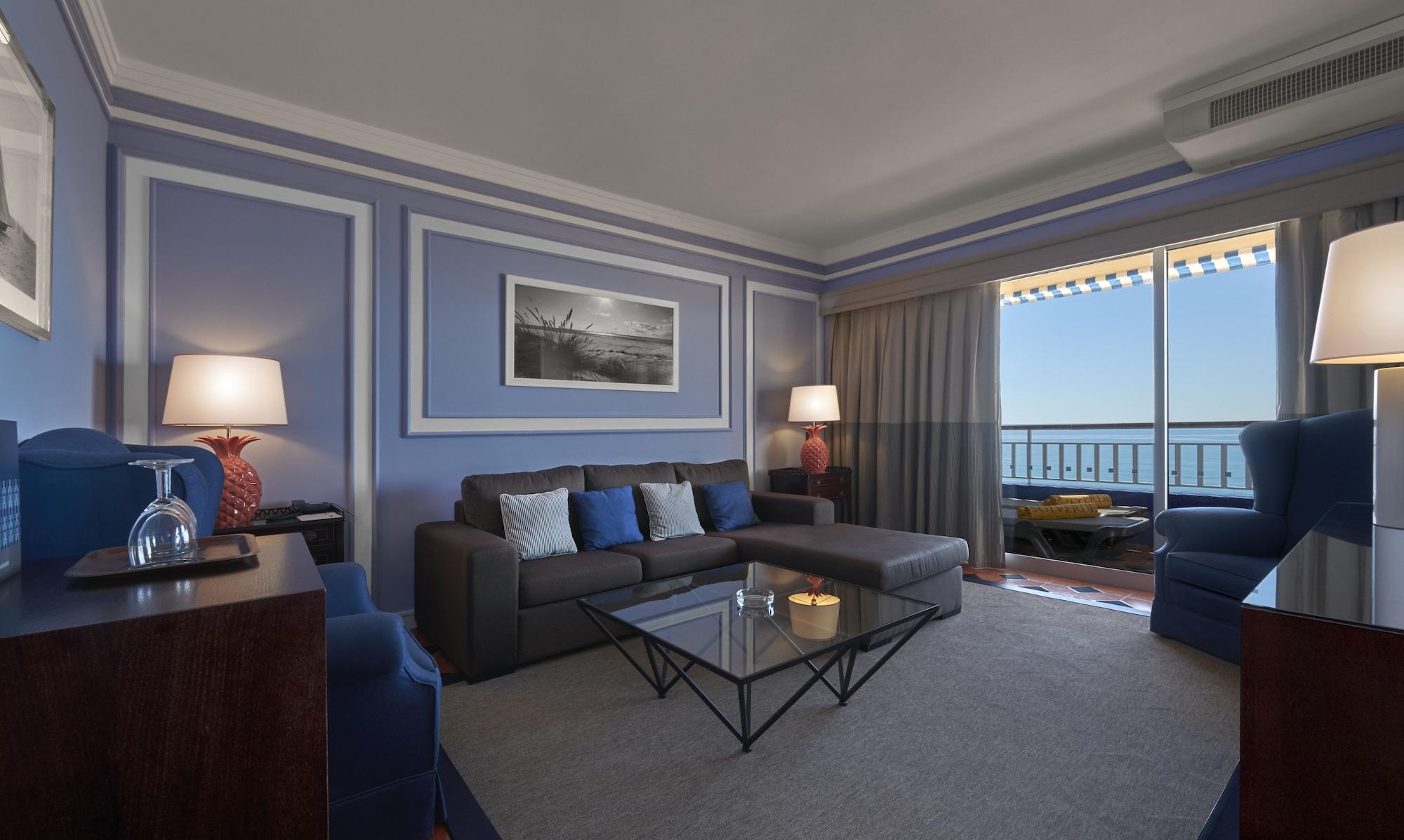 Algarve Casino Hotel Портіман Екстер'єр фото A living room at the Hilton San Diego Bayfront