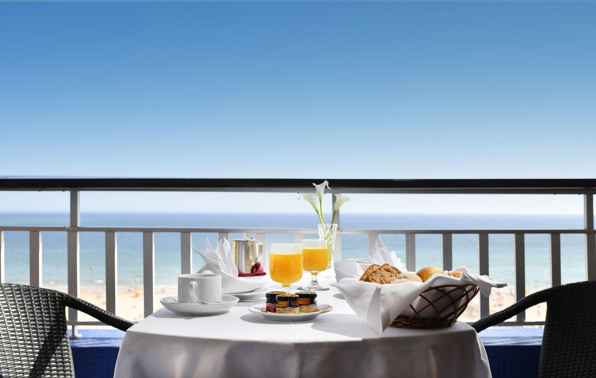 Algarve Casino Hotel Портіман Екстер'єр фото Breakfast at the Hilton Tel Aviv