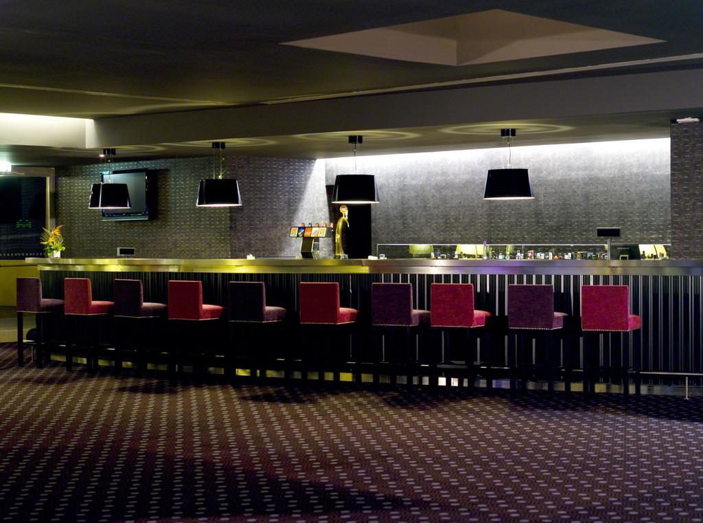 Algarve Casino Hotel Портіман Екстер'єр фото The bar at the 1967