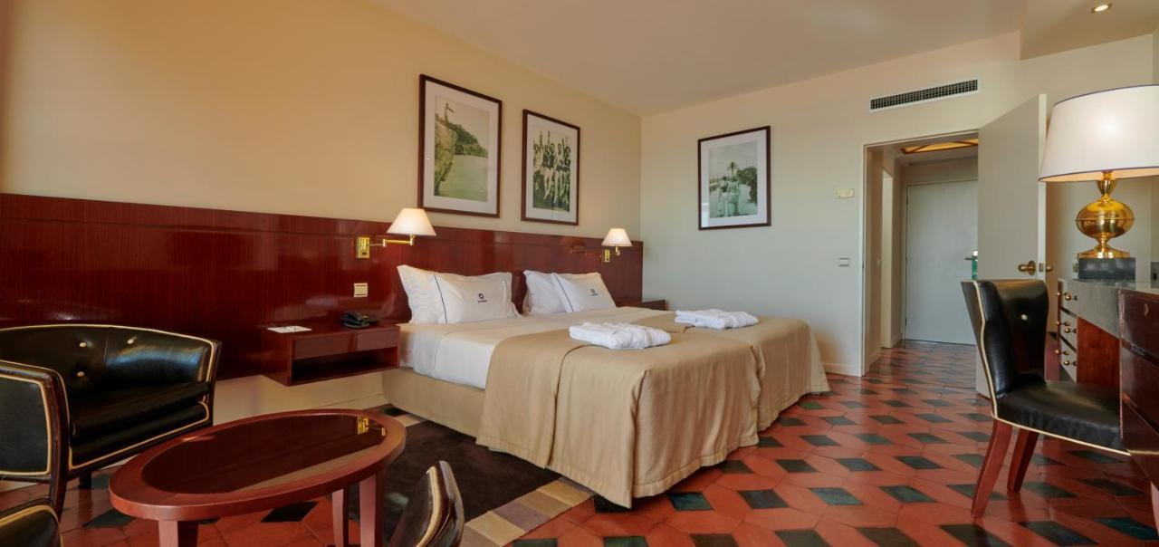 Algarve Casino Hotel Портіман Екстер'єр фото A room at the Hotel